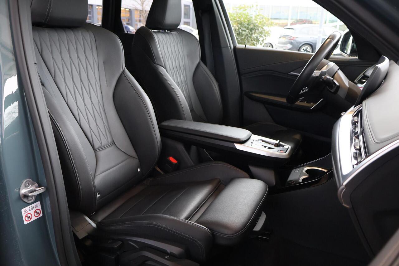 BMW X1 sDrive18i | M Sportpakket | Panorama Dak | Voorstoelen Verwarmd