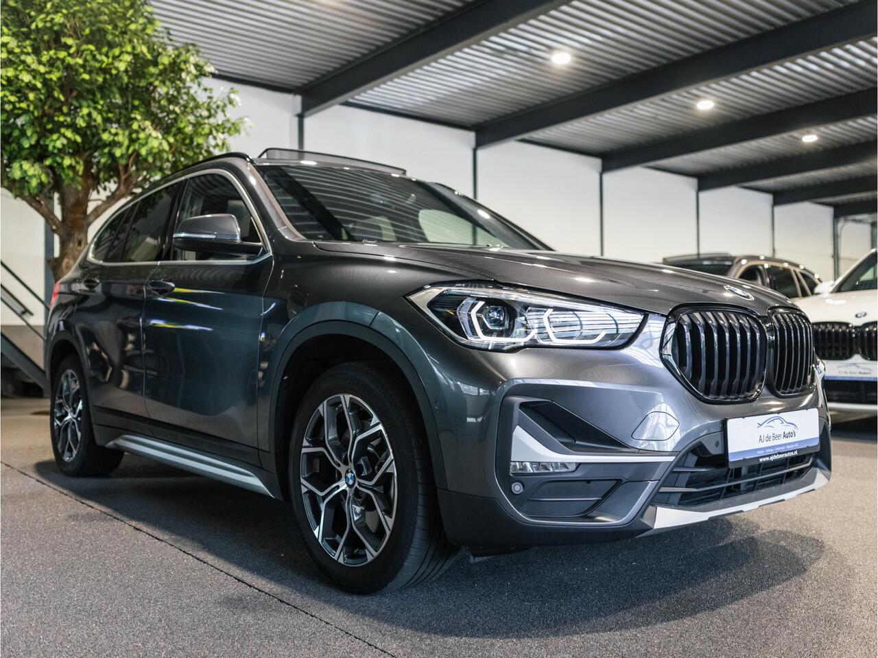 BMW X1 xDrive25e High Executive X-Line Panorama | Camera | 1e eigenaar | 220 PK