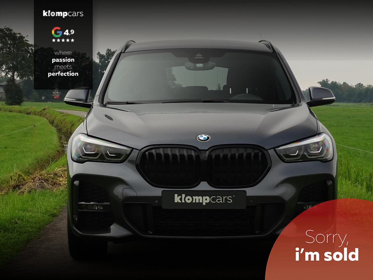 BMW X1 xDrive20i M-Sport | Trekhk | Nav | 18" | Stoelverw | Camera | All Black!
