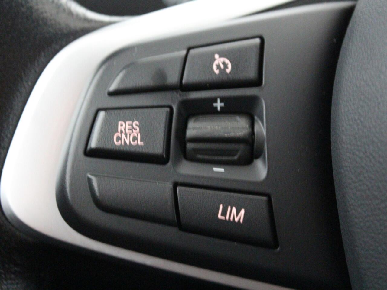 BMW X1 xDrive25e | Cruise | Camera | Navi |* 27 t/m 31 dec eindejaarsshow!!