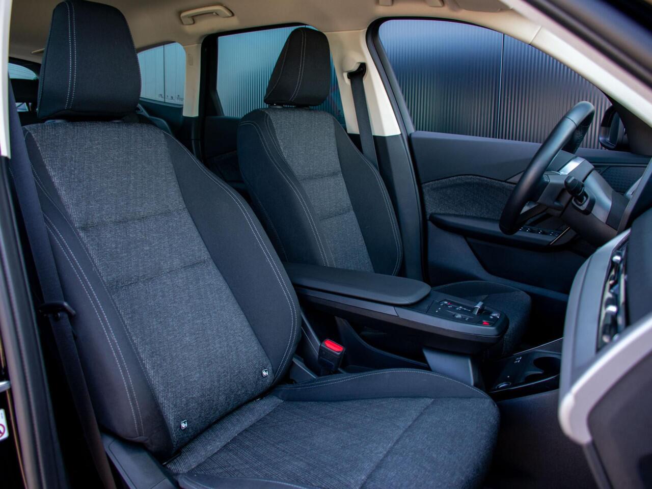 BMW X1 xDrive25e l Stoelverwarming l Adapt. LED l Head-Up l Driving Assistant l 360 Camera