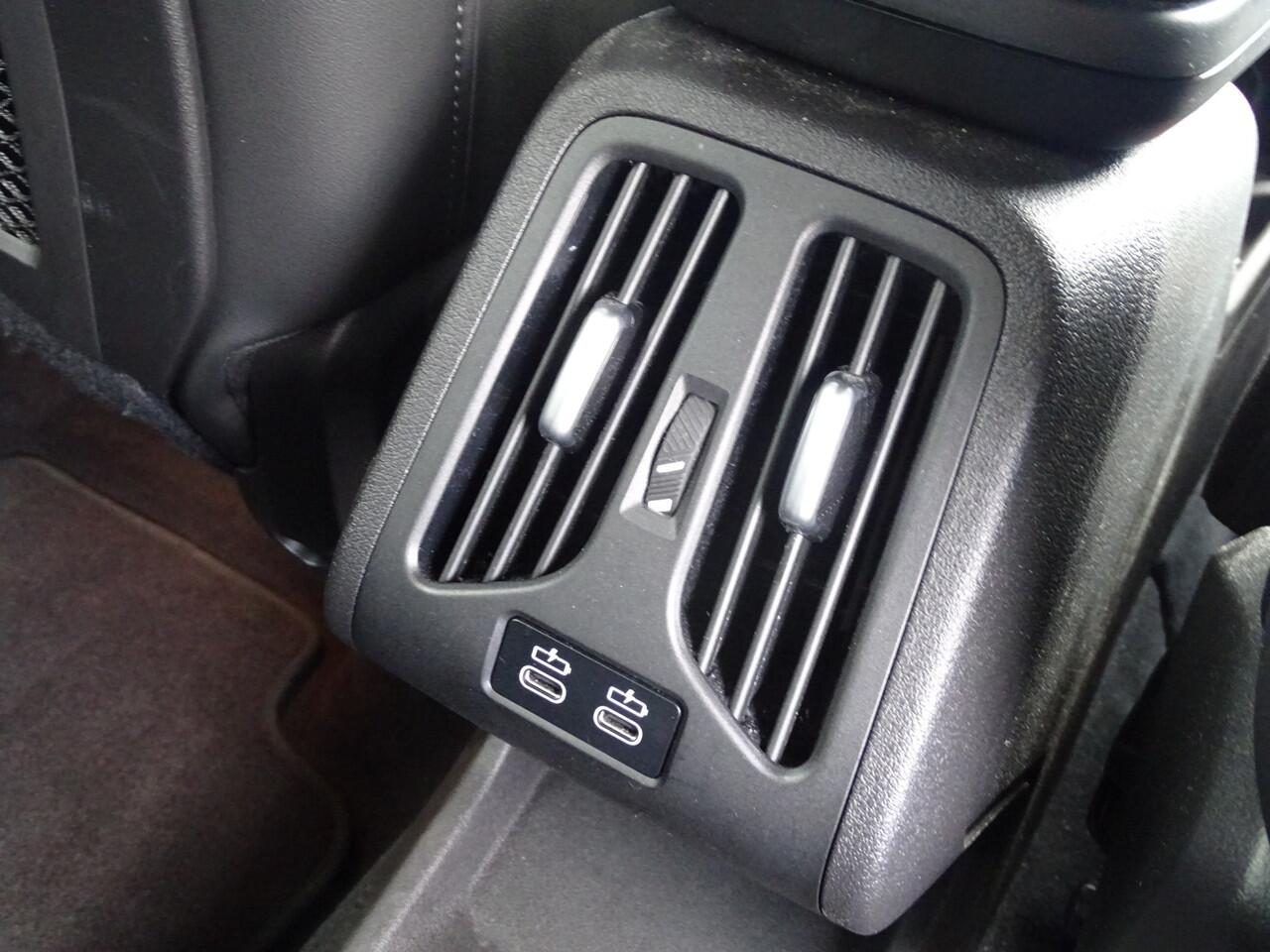 BMW X1 sDrive20i M sportpakket Elek-trekhaak Drive plus Elek.Sportstoel Ada-Led Ada M-Onderstel Harman Kardon 18''LM Velgen