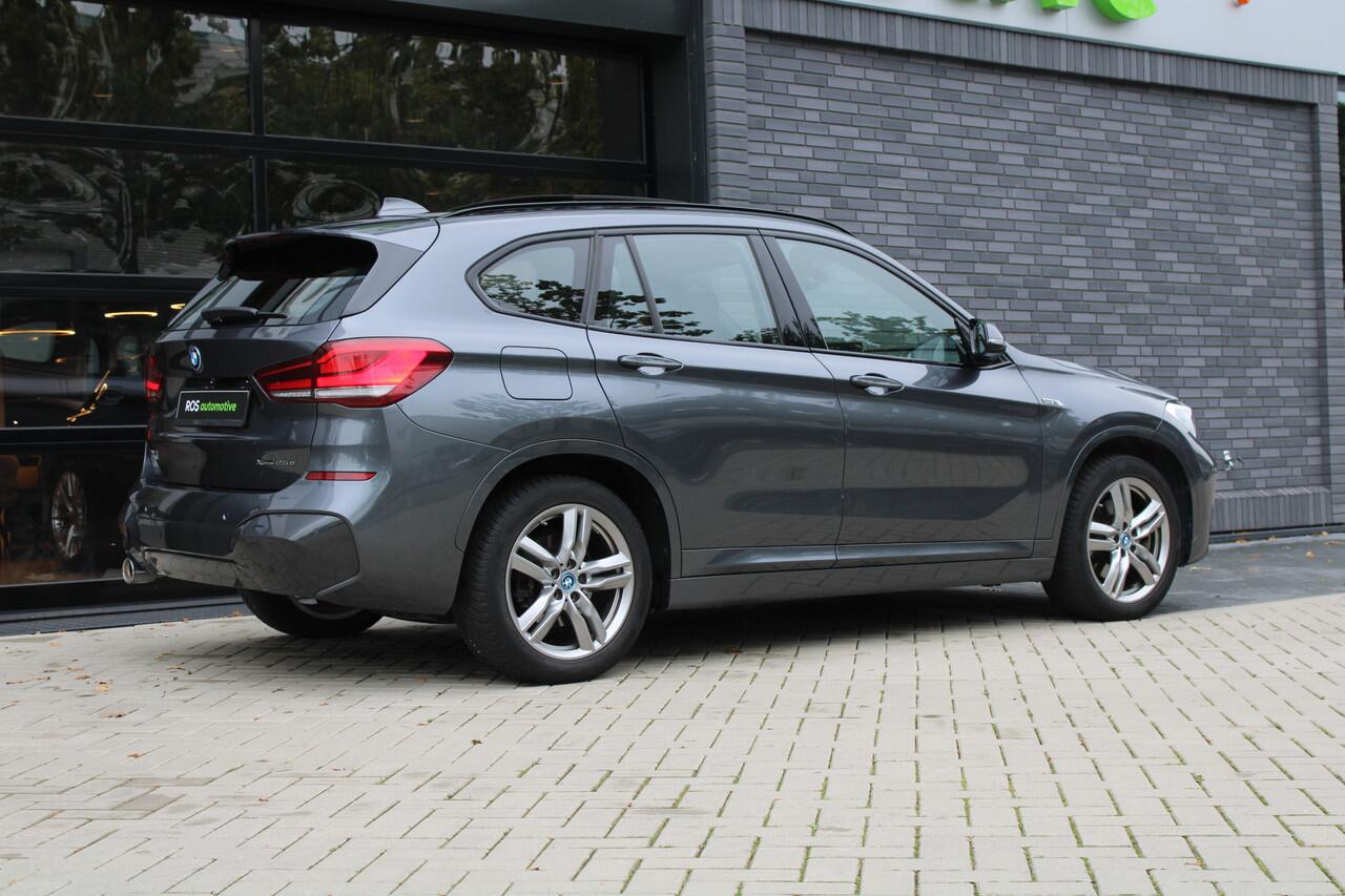 BMW X1 xDrive25e High Executive M-SPORT | BTW | PANO | ACC | CAMERA | KEYLESS | HUD | STOELVERWARMING |