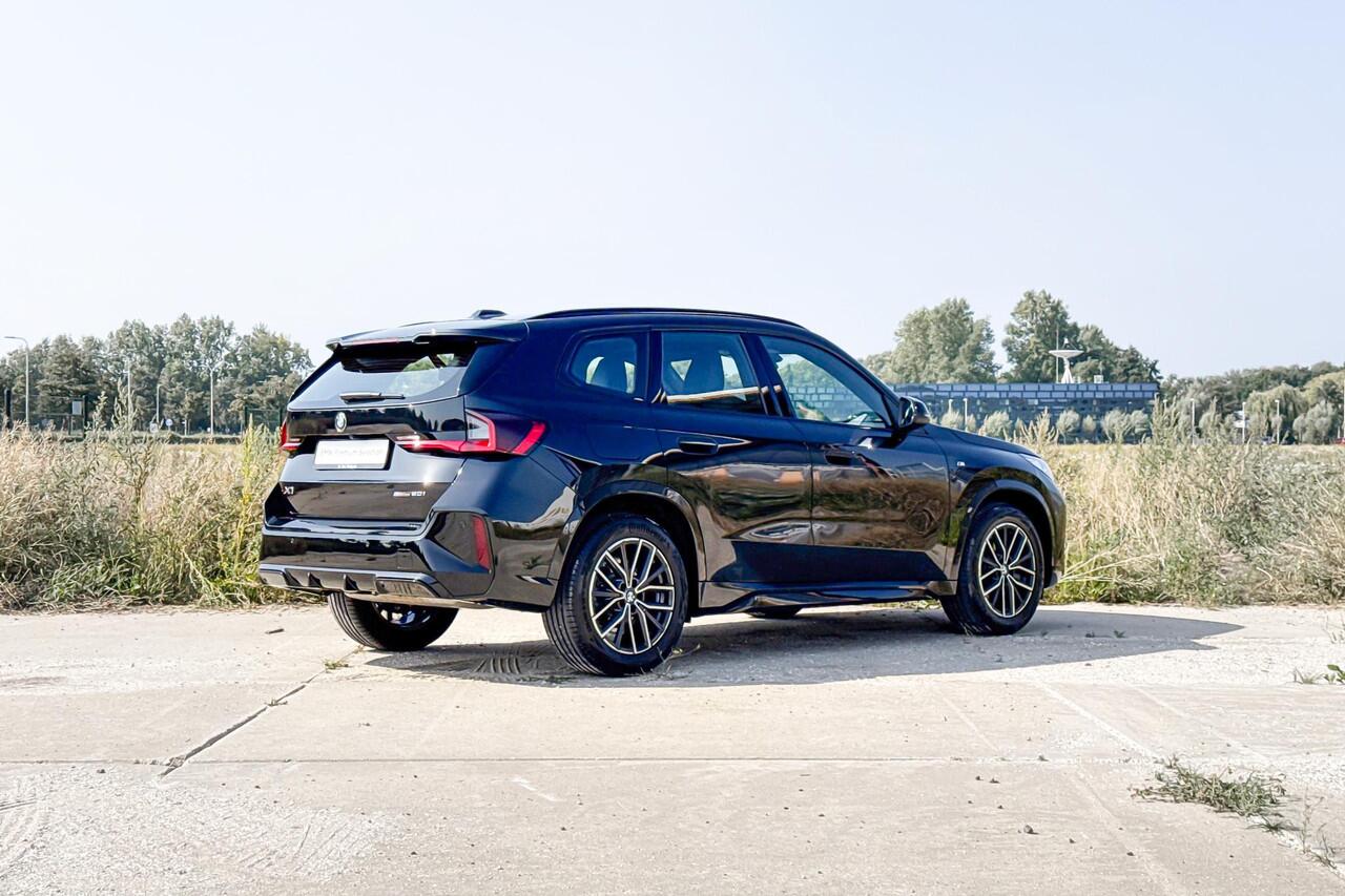 BMW X1 sDrive20i | M Sport | Harman Kardon | Stoelverwarming | Achteruitrijcamera | Trekhaak |