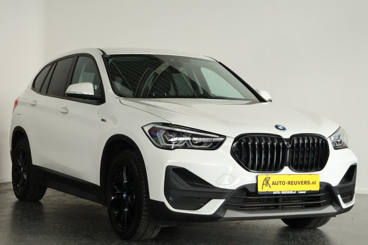 BMW X1 xDrive25e / LED / Navi / DAB / Camera / Bluetooth