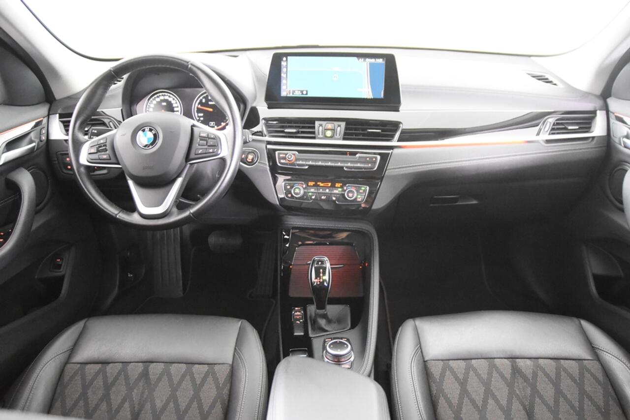 BMW X1 sDrive18i X Line *1ste Eigenaar*Leer*Standkachel*HUD*