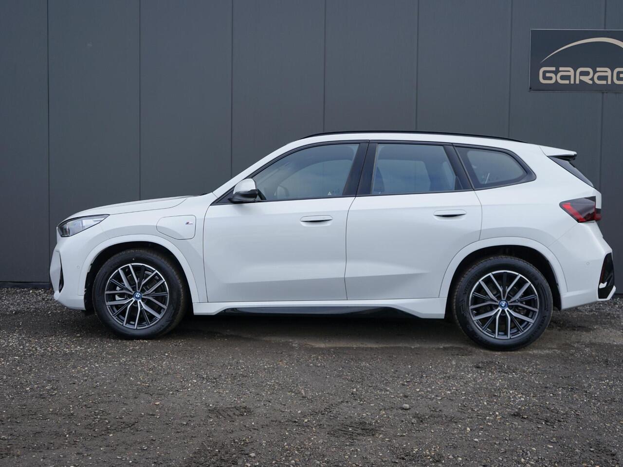 BMW X1 xDrive25e Dealeronderh. / 1ste eig. / M-Sport / Driving Assistent Plus / Active Guard / Stoelverwarming / Adaptief Onderstel