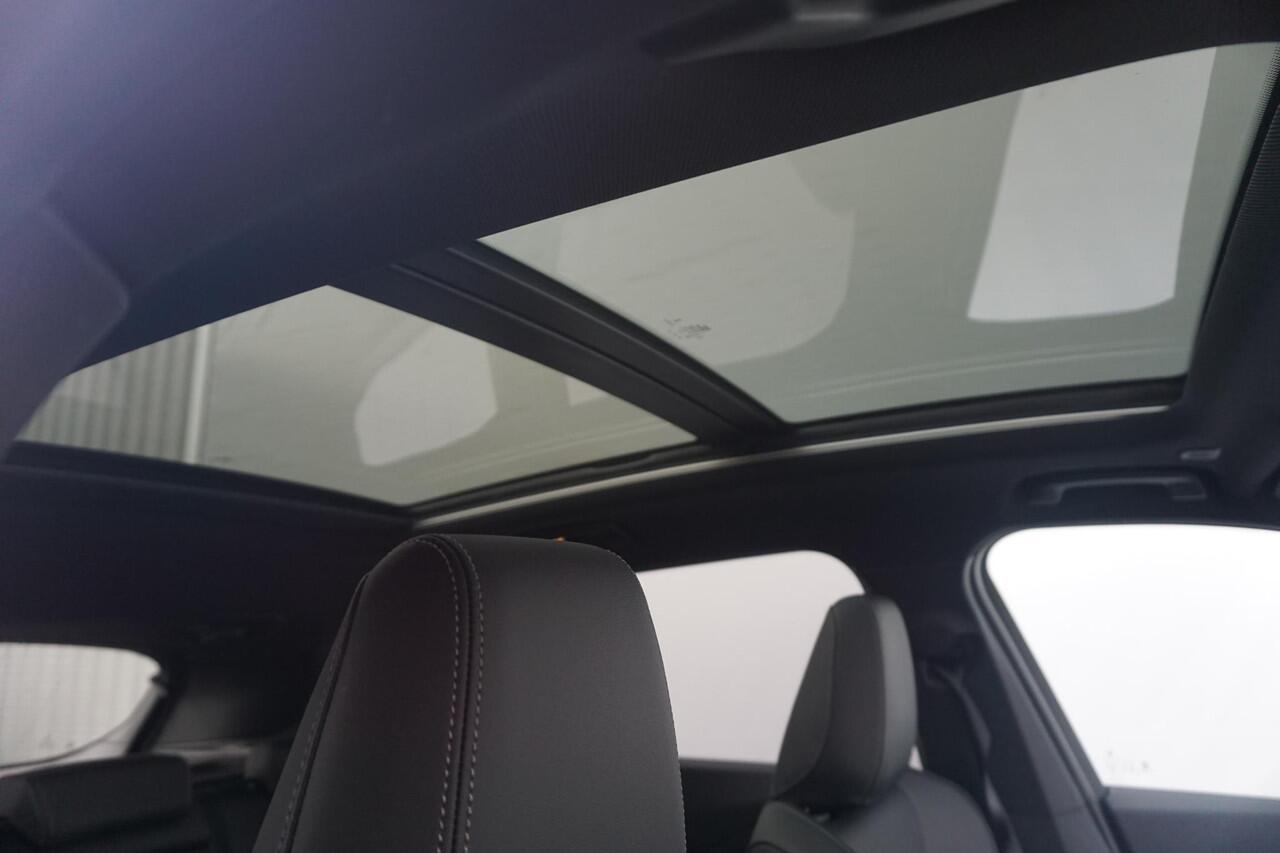 BMW X1 xDrive30e M Sportpakket 20'' / Panoramadak / Head-Up Display / Driving Assistant Plus / Elektrisch verstelbare stoelen