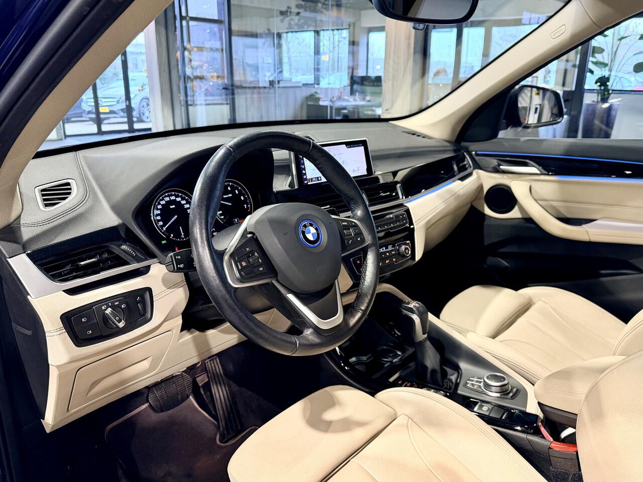 BMW X1 xDrive25e Executive Sportline | Beige leder | Camera | Trekhaak