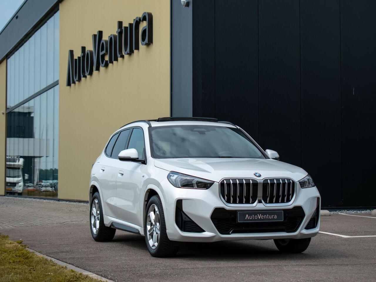 BMW X1 sDrive20i Steptronic M-Sport | Trekhaak Elektrisch | Elektrische stoelen | Adap. LED | Harman Kardon | Schuif-kantel Pano | 360° Camera |