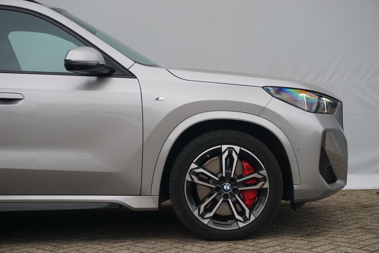 BMW X1 sDrive20i M Sportpakket Pro 19'' / Panoramadak / Head-Up Display / Harman Kardon / Driving Assistant Plus | Ekris Selection
