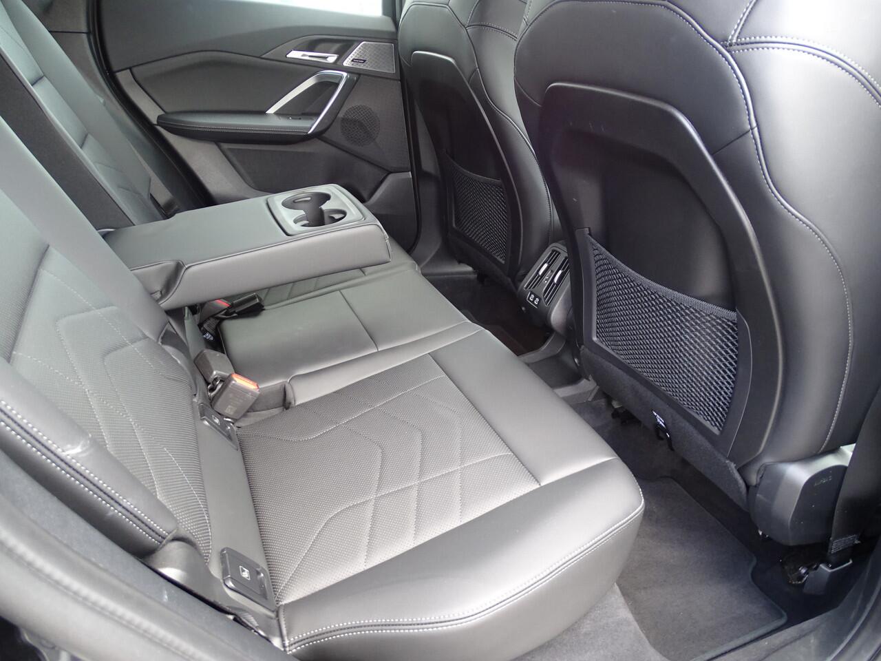 BMW X1 sDrive20i M sportpakket Elek-trekhaak Drive plus Elek.Sportstoel Ada-Led Ada M-Onderstel Harman Kardon 18''LM Velgen