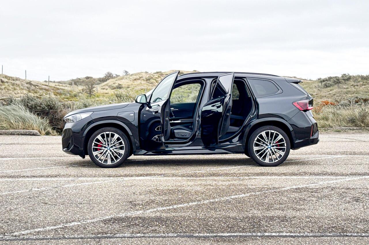 BMW X1 xDrive30e | M Sport | Glazen Panoramadak | Harman Kardon | Head-up Display |