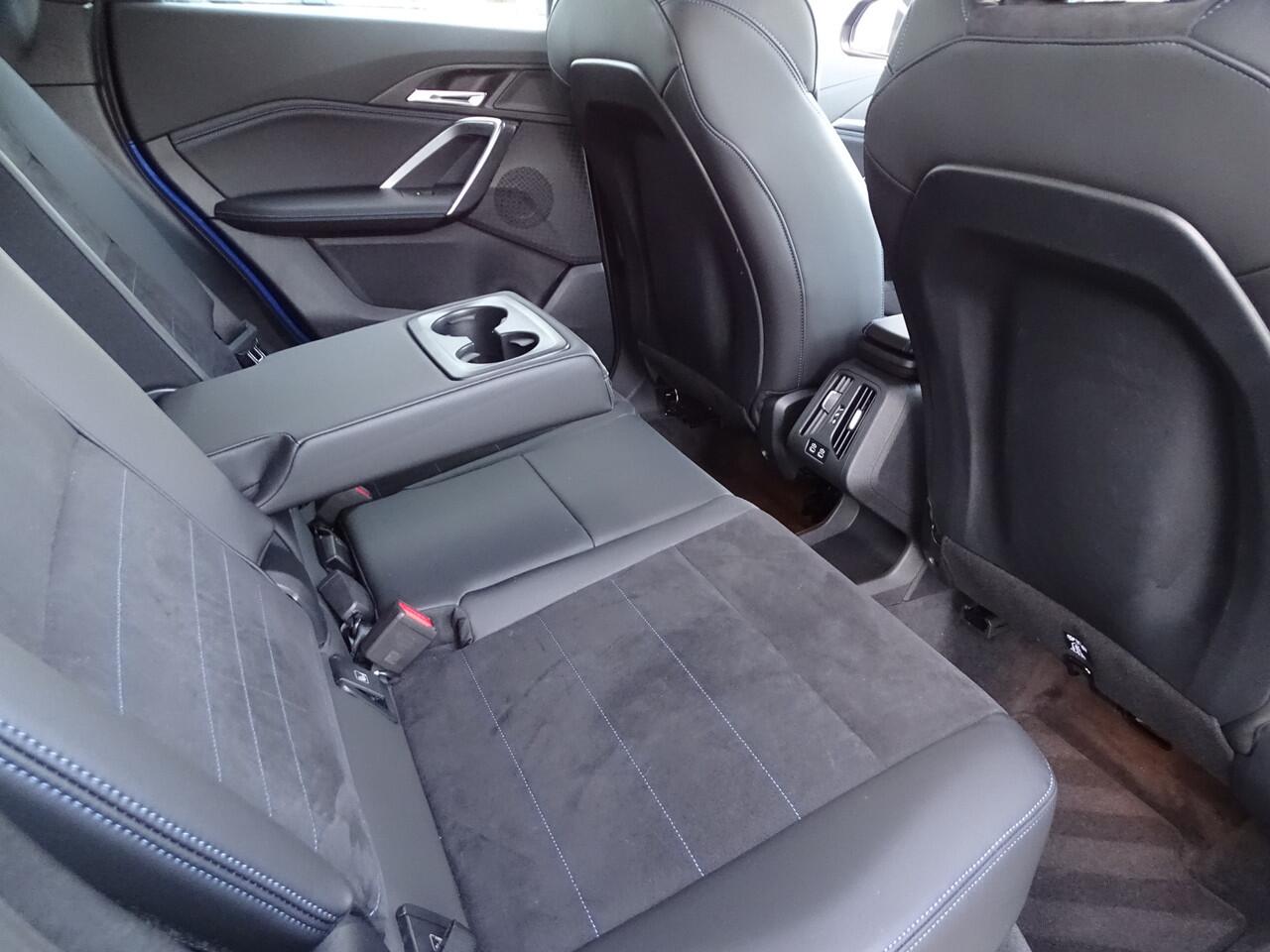 BMW X1 sDrive18i M Sportpakket Premium-Pack Ada.Led Navigatie Camera Keyless-entry 18"LM Velgen