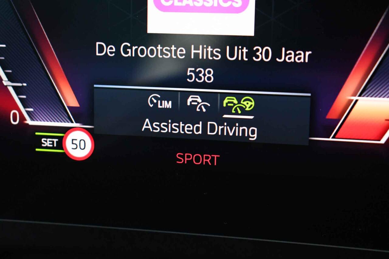 BMW X1 xDrive25e M-Sport Pano ACC 360 HUD 19inch Adp-onderstel BTW-auto