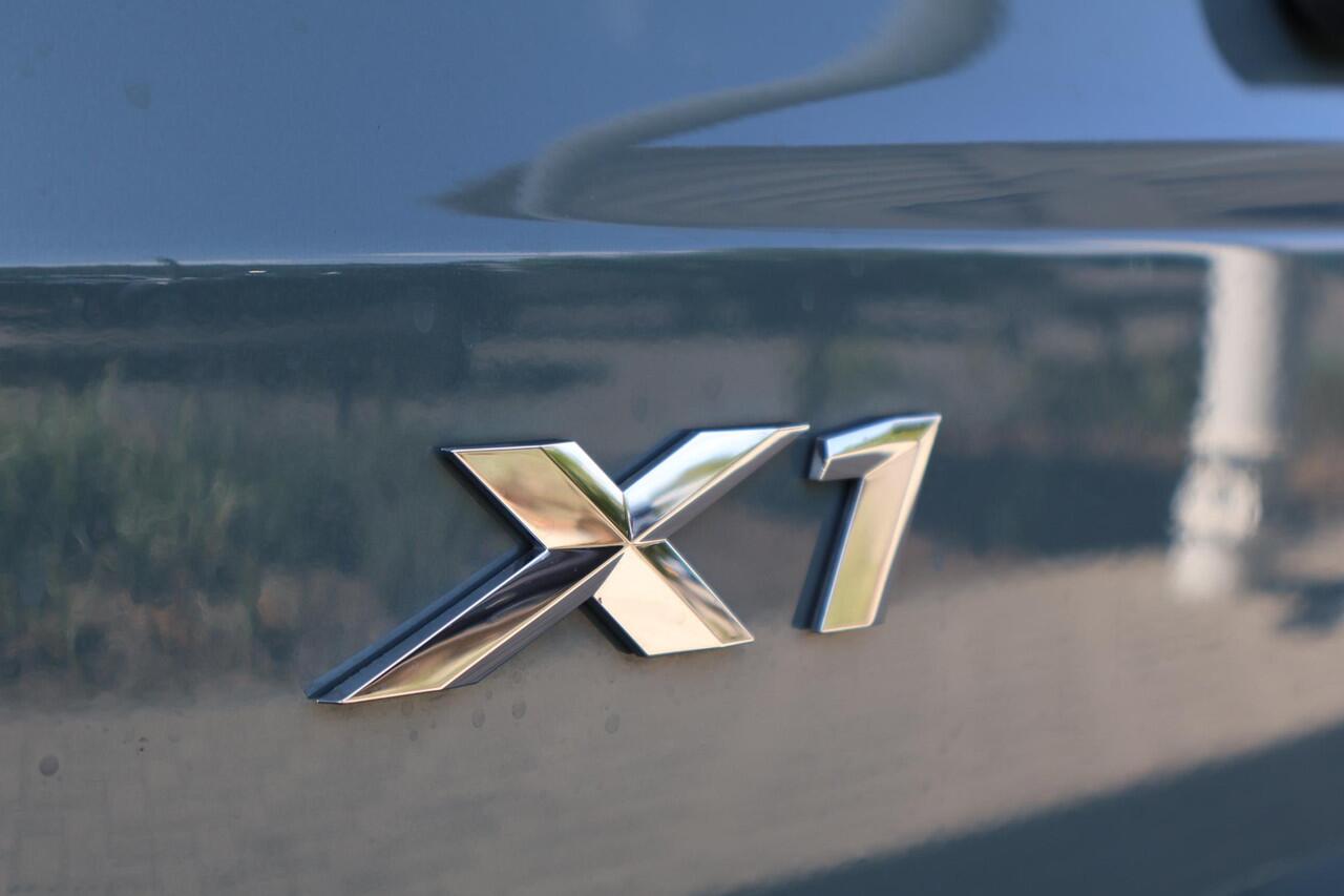 BMW X1 xDrive23i | xLine | Trekhaak Elektrisch | Massage | Harman Kardon | Head-Up Display | Active Cruise Control | Comfort Access