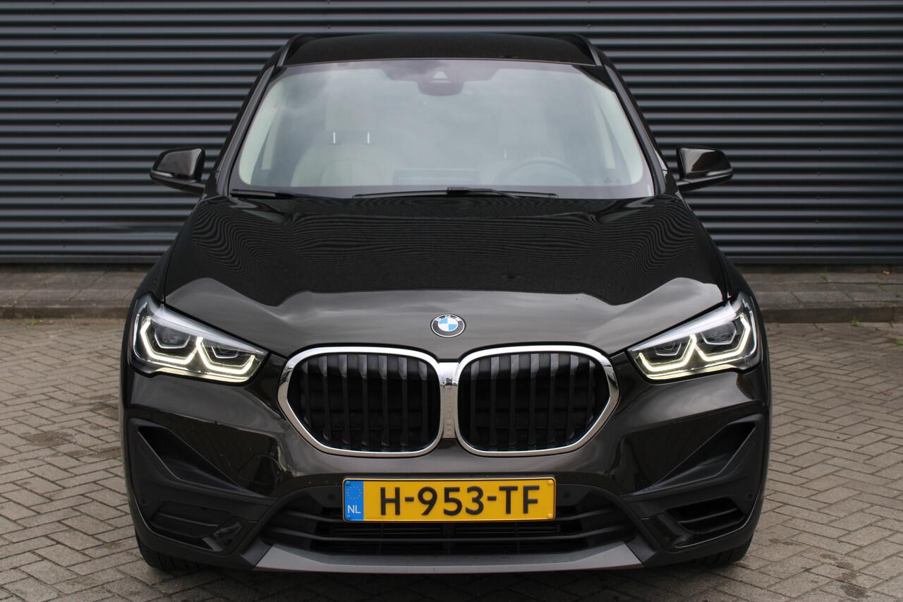 BMW X1 sDrive20i 192PK Executive Adaptive-Cruise Leer Full-Led Camera Navigatie Head-Up