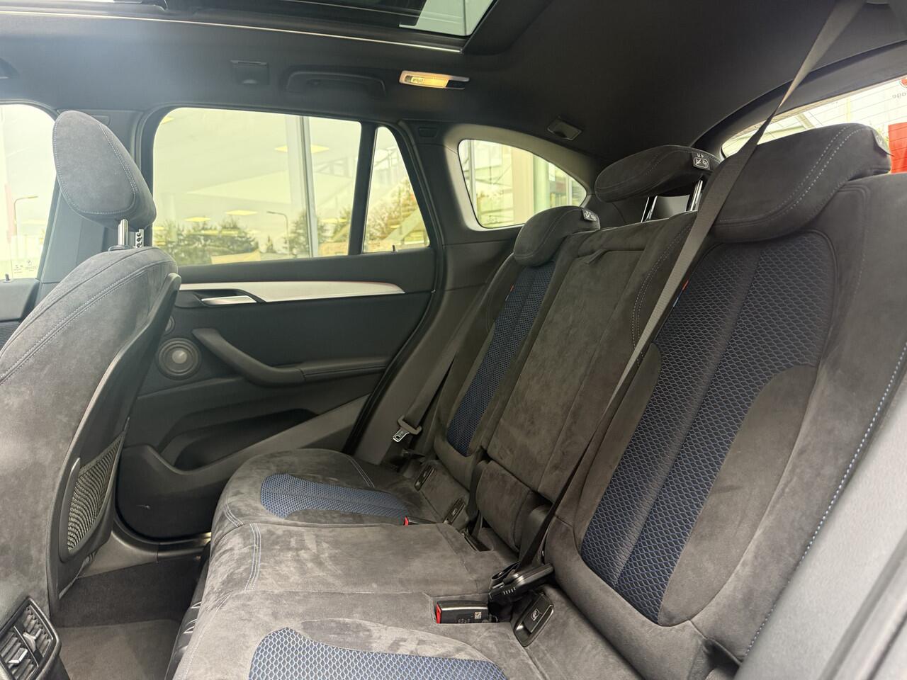 BMW X1 sDrive20i Executive M-SPORT M-SPORT,PANO,NAV/CAM,