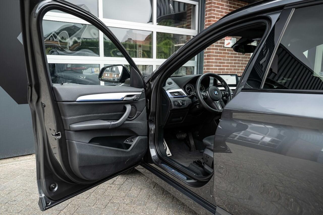 BMW X1 25e xDrive M Sport | Stoelverwarming | Trekhaak | Camera | Hifi-audio | Head-Up | Keyless | Stuurwielverwarming | 19' inch |
