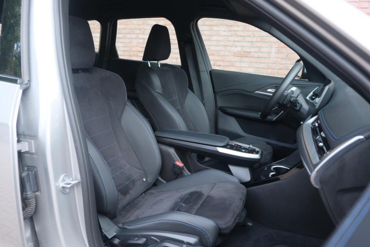 BMW X1 xDrive25e 245pk Aut. M Sport | Navi | Climate | Keyless | Camera | Alcatara | Elektrische Achterklep | Stoelverwarming | PDC