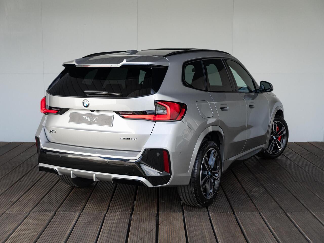 BMW X1 sDrive18i | M Sportpakket Pro | Premium Pack | Travel Pack | Showroom Selection
