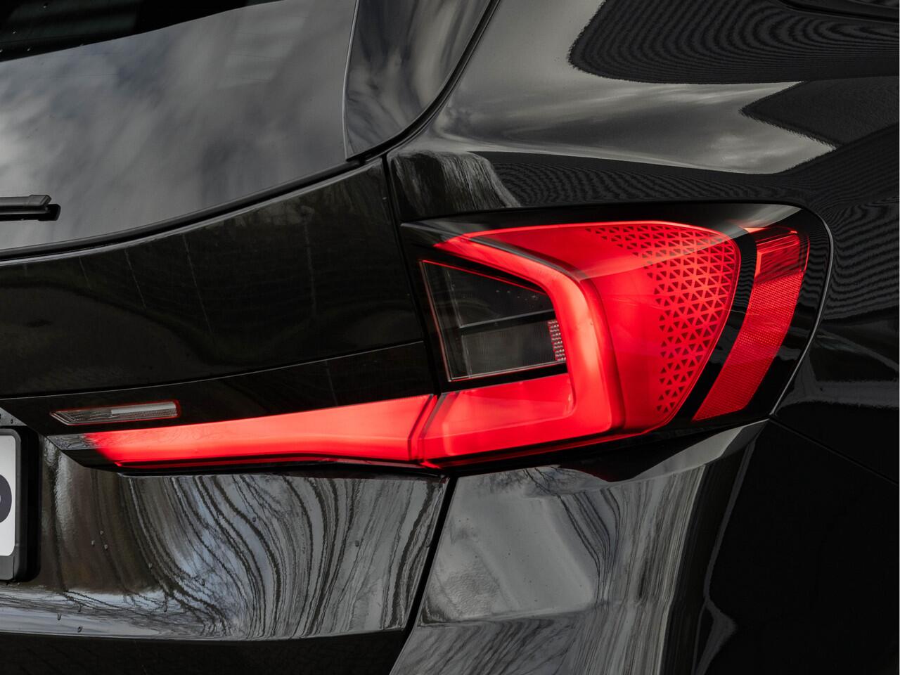 BMW X1 sDrive18i M-Sport Pro - Pano - Memoryzetel - Trekhaak - ACC - Head-Up - Harman Kardon