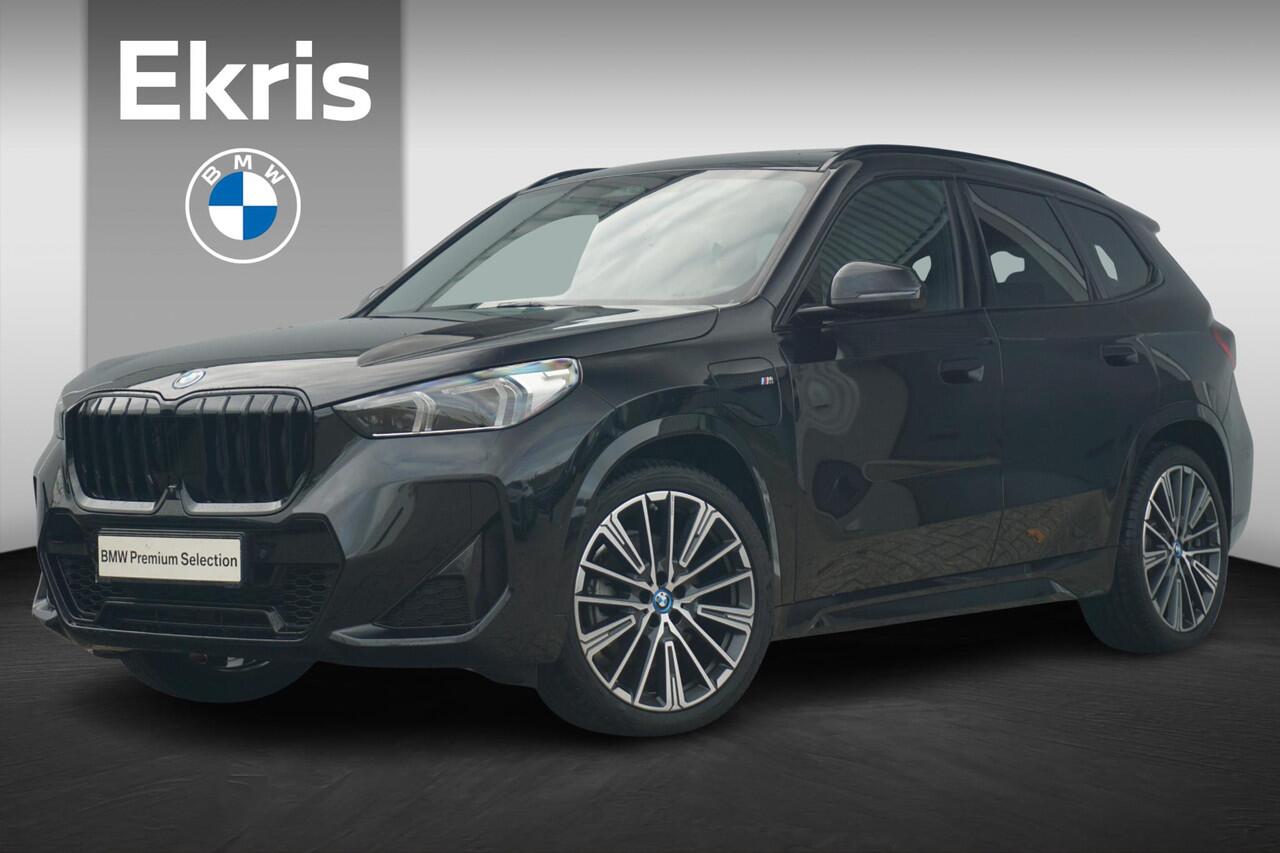 BMW X1 xDrive30e M Sportpakket 20'' / Panoramadak / Head-Up Display / Driving Assistant Plus / Elektrisch verstelbare stoelen