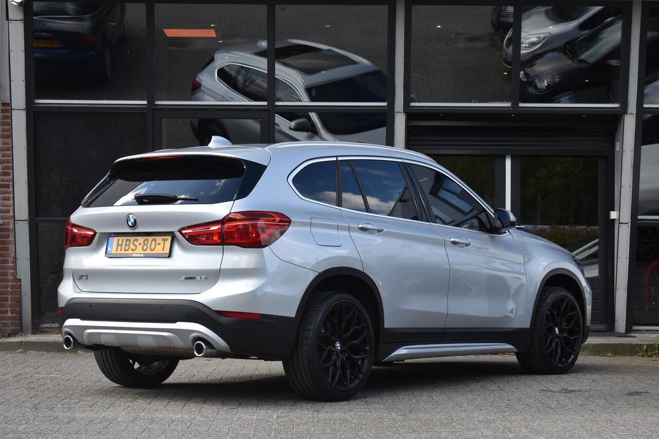 BMW X1 xDrive28i High Executive Pano ACC Camera