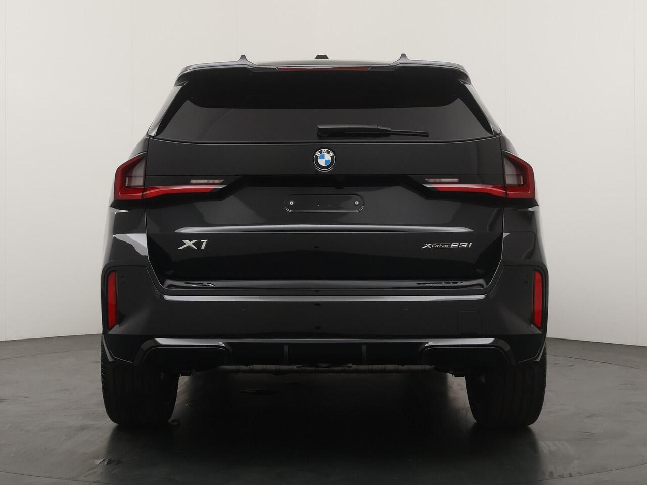 BMW X1 xDrive23i | M Sportpakket | M Sportpakket Pro | Equipment Pack Pro | Comfort Pack | Travel Pack