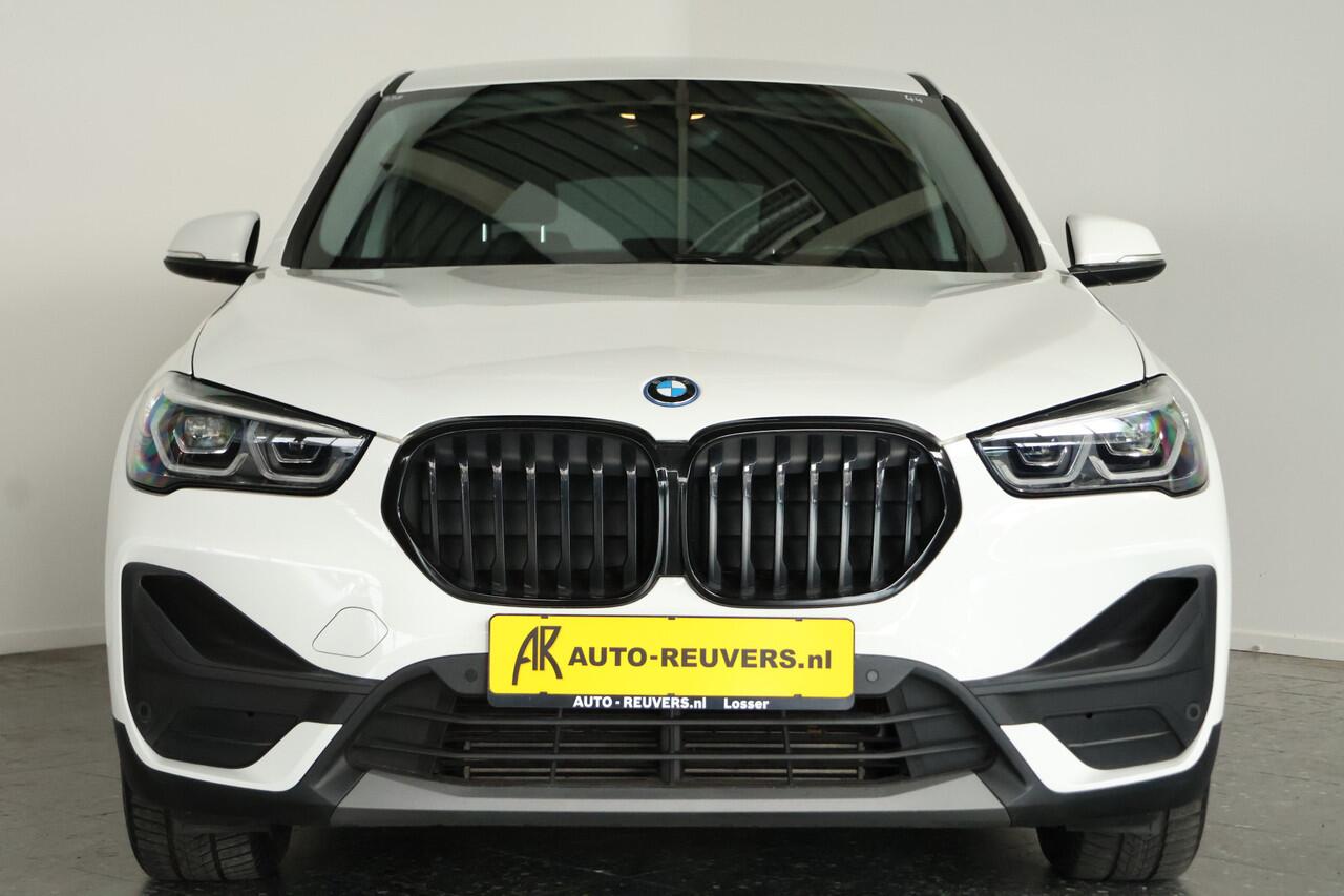 BMW X1 xDrive25e / LED / Navi / DAB / Camera / Bluetooth