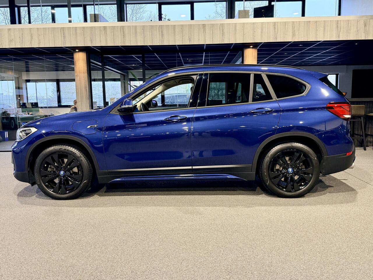 BMW X1 xDrive25e Executive Sportline | Beige leder | Camera | Trekhaak