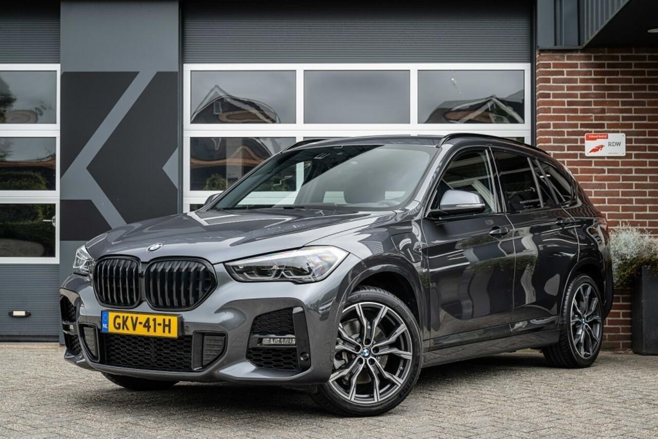 BMW X1 25e xDrive M Sport | Stoelverwarming | Trekhaak | Camera | Hifi-audio | Head-Up | Keyless | Stuurwielverwarming | 19' inch |