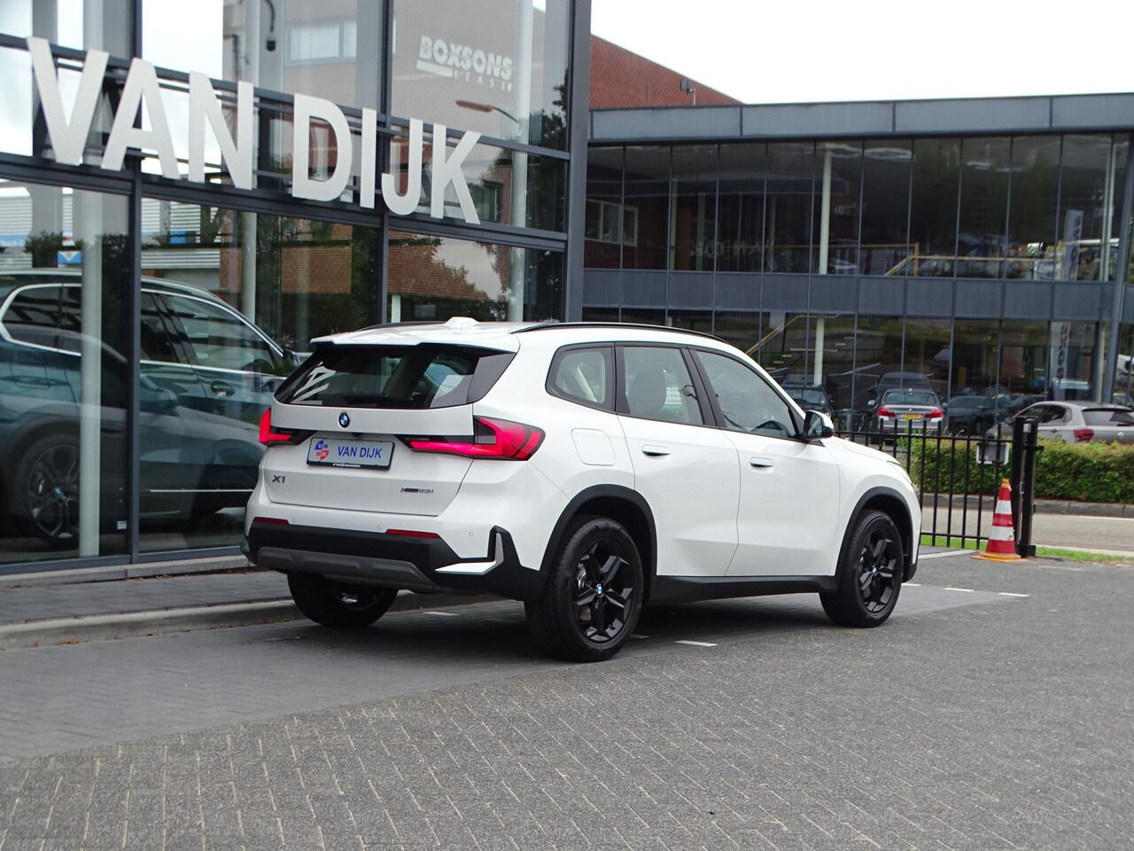 BMW X1 xDrive23i Head-Up-Live Cockpit Pro-Parkeerhulp Plus-Pro pakket-Ada Ledkoplamp-18''LM Velgen