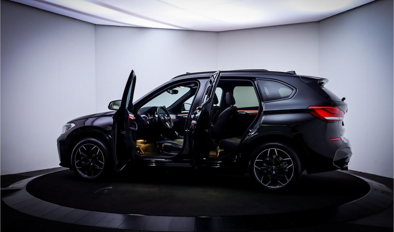 BMW X1 20iA Xdr.M-SPORT High Executive PANO | HEAD UP | LEDER | FULL LED | STOELVERW | DAB | NAVI | CRUISE | LMV