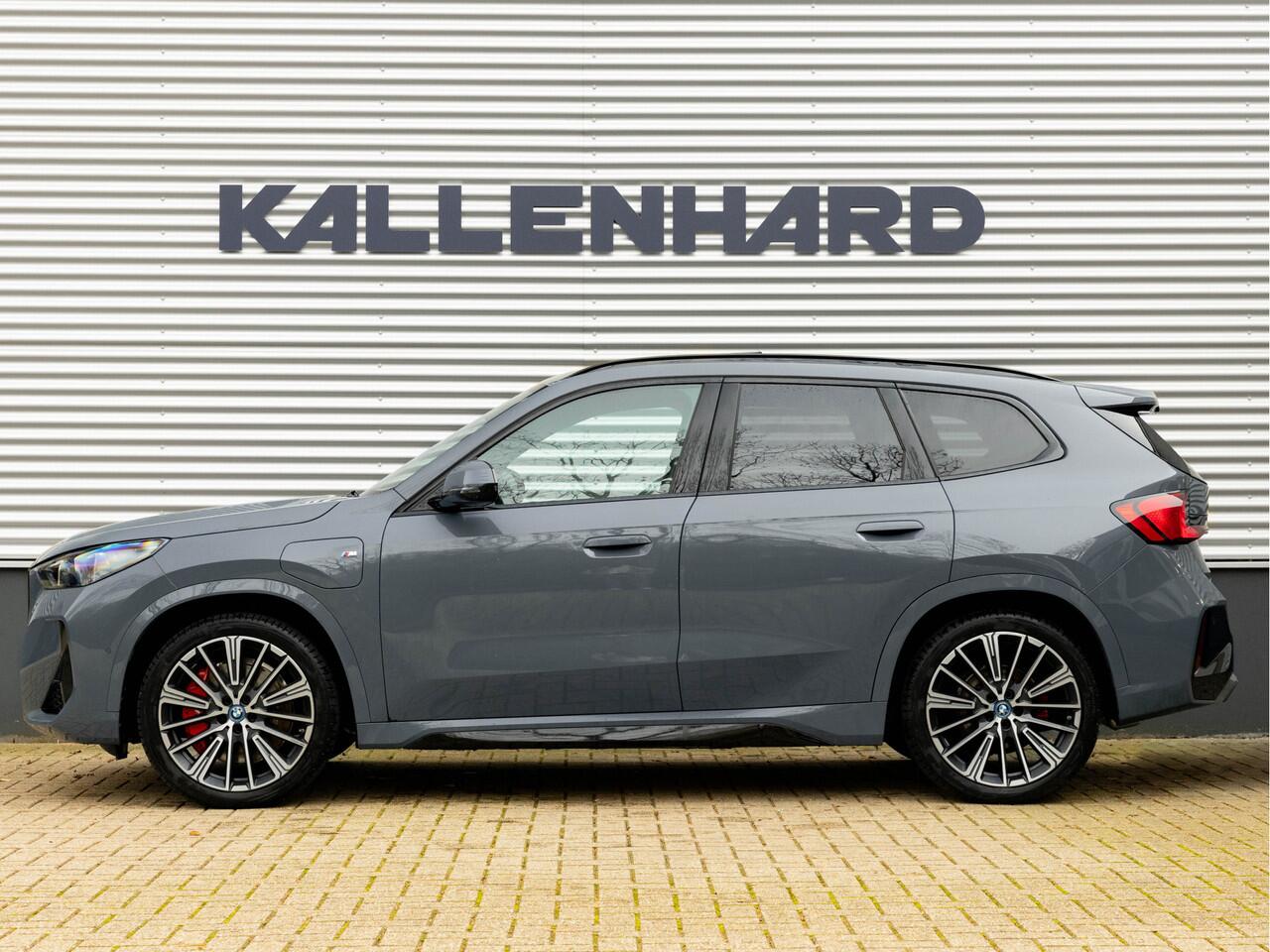 BMW X1 xDrive30e M-Sport Pro - Pano - Trekhaak - Driving Ass Prof - Harman Kardon