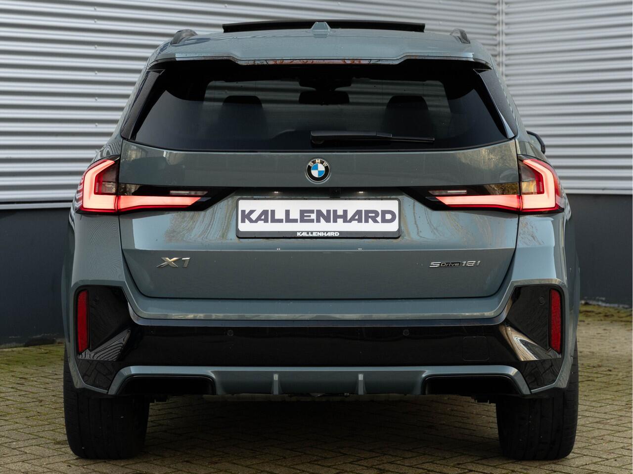 BMW X1 sDrive18i M-Sport - Pano - Trekhaak - ACC - Memoryzetel - Harman Kardon