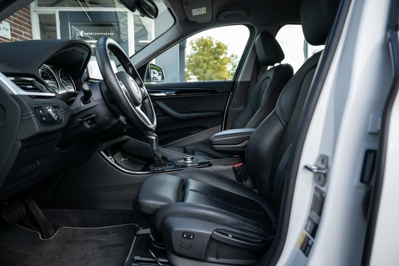 BMW X1 25e xDrive | Sportline | Head-up | Hifi | Trekhaak | Camera | M-Sport stuurwiel | | 18' inch |