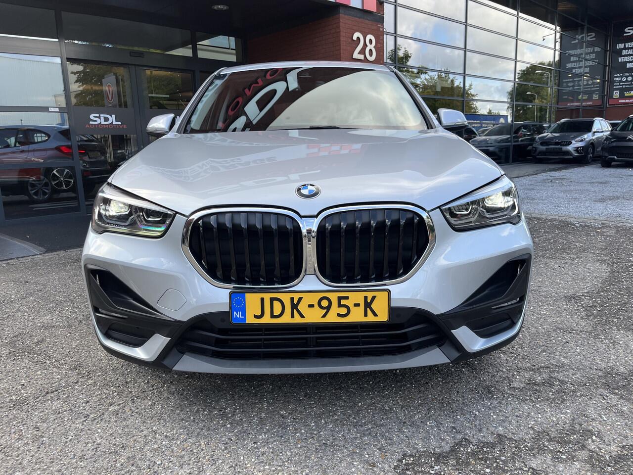 BMW X1 xDrive25e Executive // GROOT NAVI // CAMERA // CRUISE // CLIMA // STOEL VERWARMING // ELEK. KLEP //