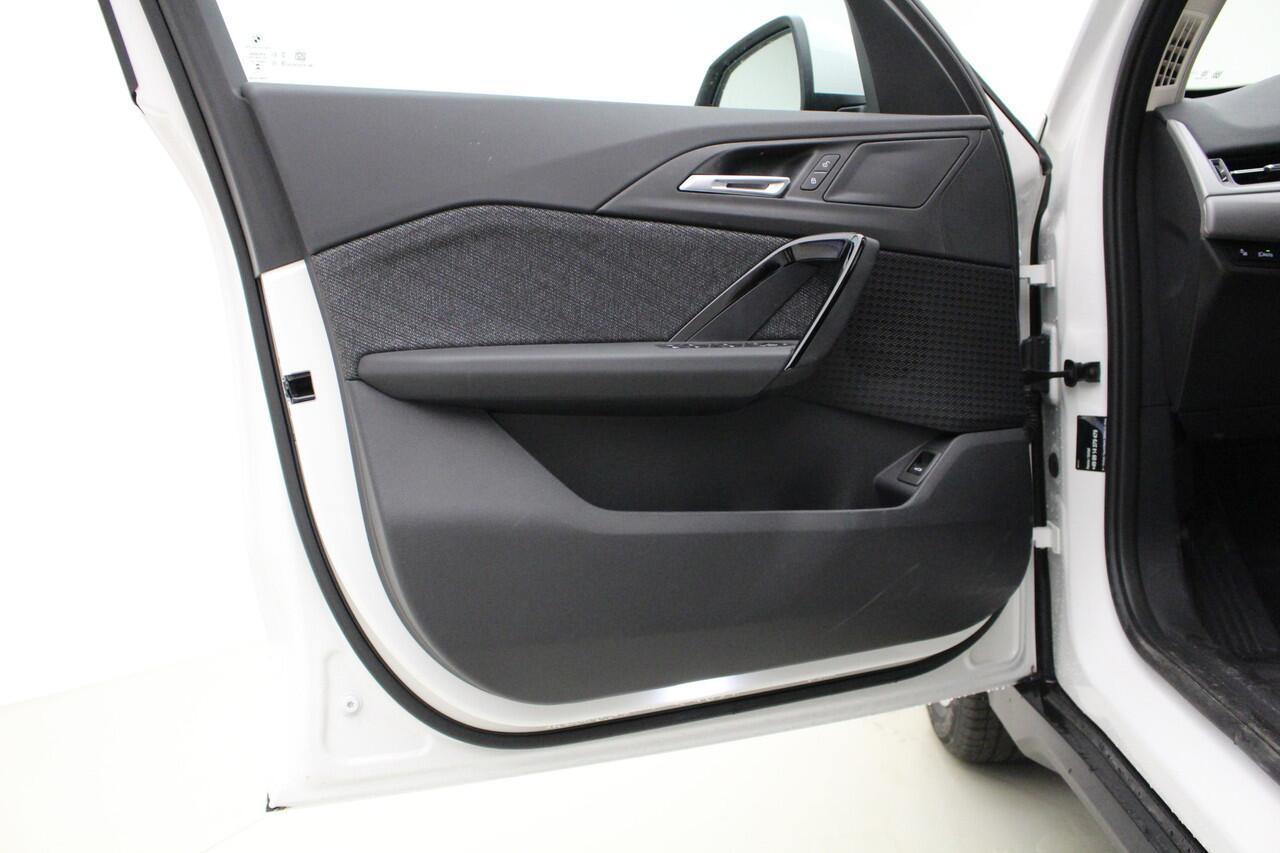 BMW X1 xDrive25e | Head-Up | Stoelverwarming | Voorbereiding Driving Assistant Plus