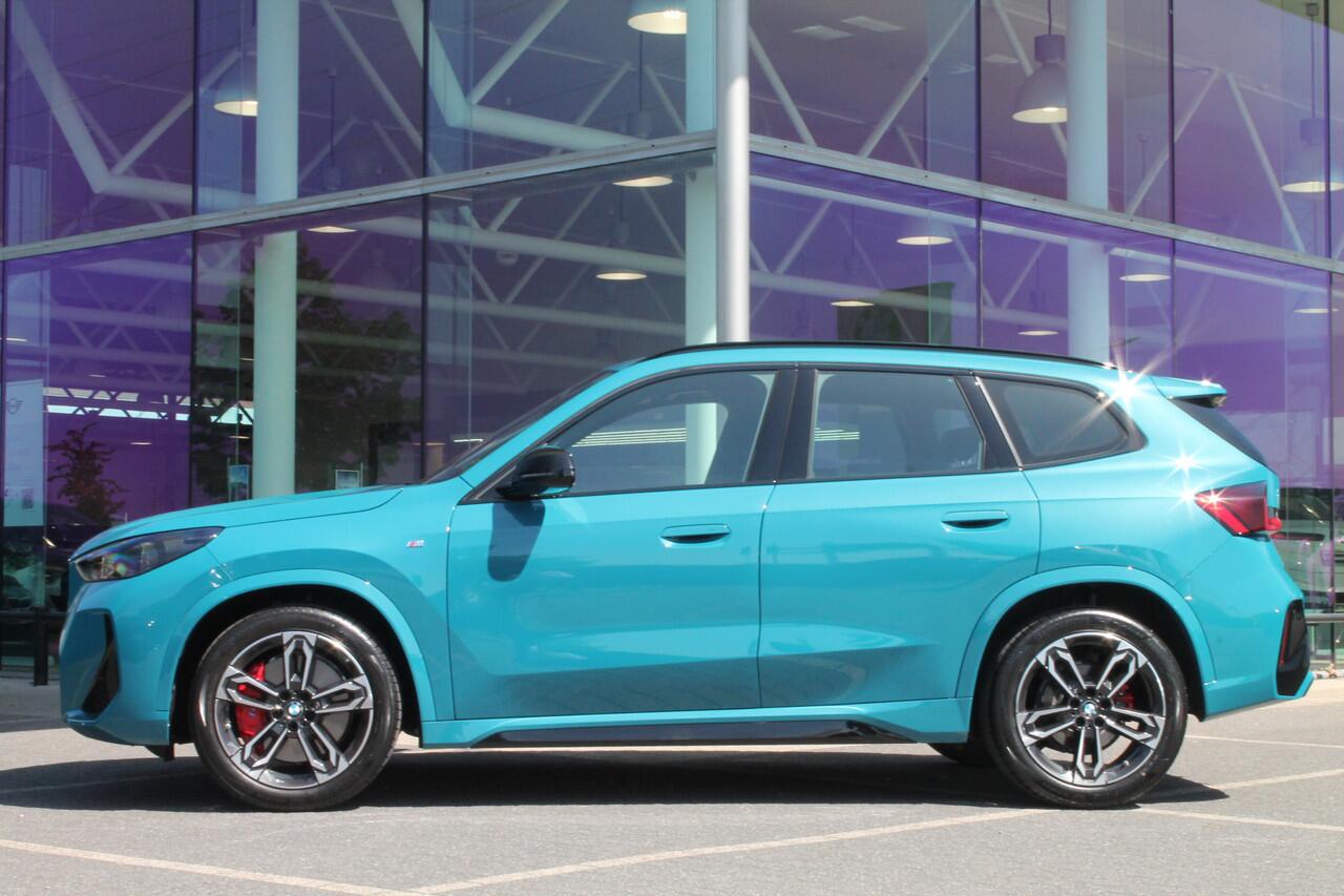 BMW X1 sDrive18i M Sport Automaat / Trekhaak / Sportstoelen / Adaptieve LED / M Adaptief onderstel / Comfort Access / Memory Seats / Stuurverwarming