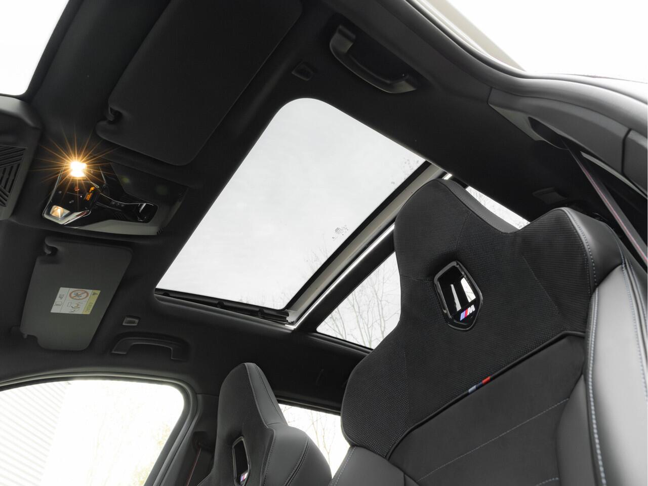 BMW X1 xDrive30e M-Sport Pro - Pano - Trekhaak - Driving Ass Prof - Harman Kardon