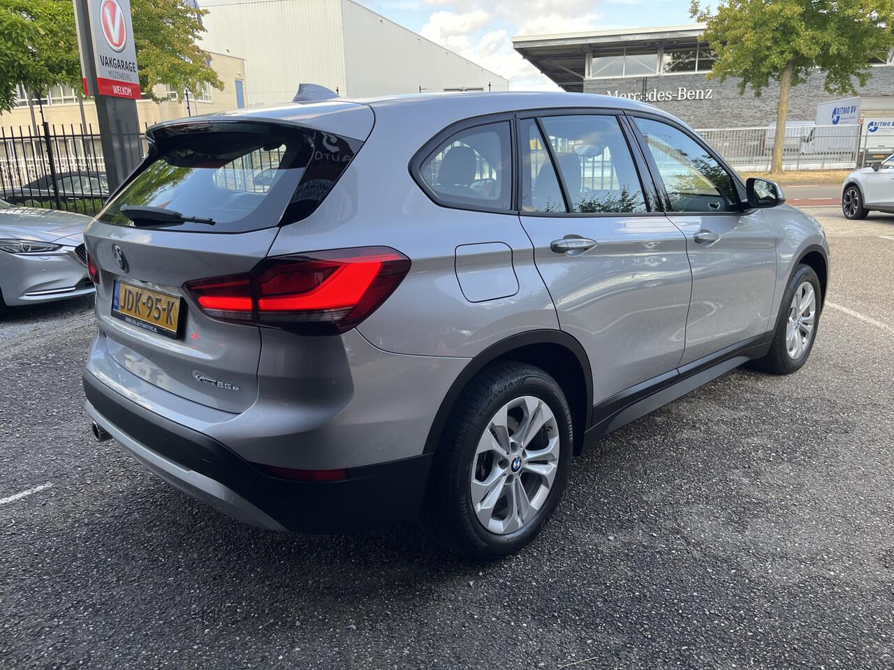 BMW X1 xDrive25e Executive // GROOT NAVI // CAMERA // CRUISE // CLIMA // STOEL VERWARMING // ELEK. KLEP //
