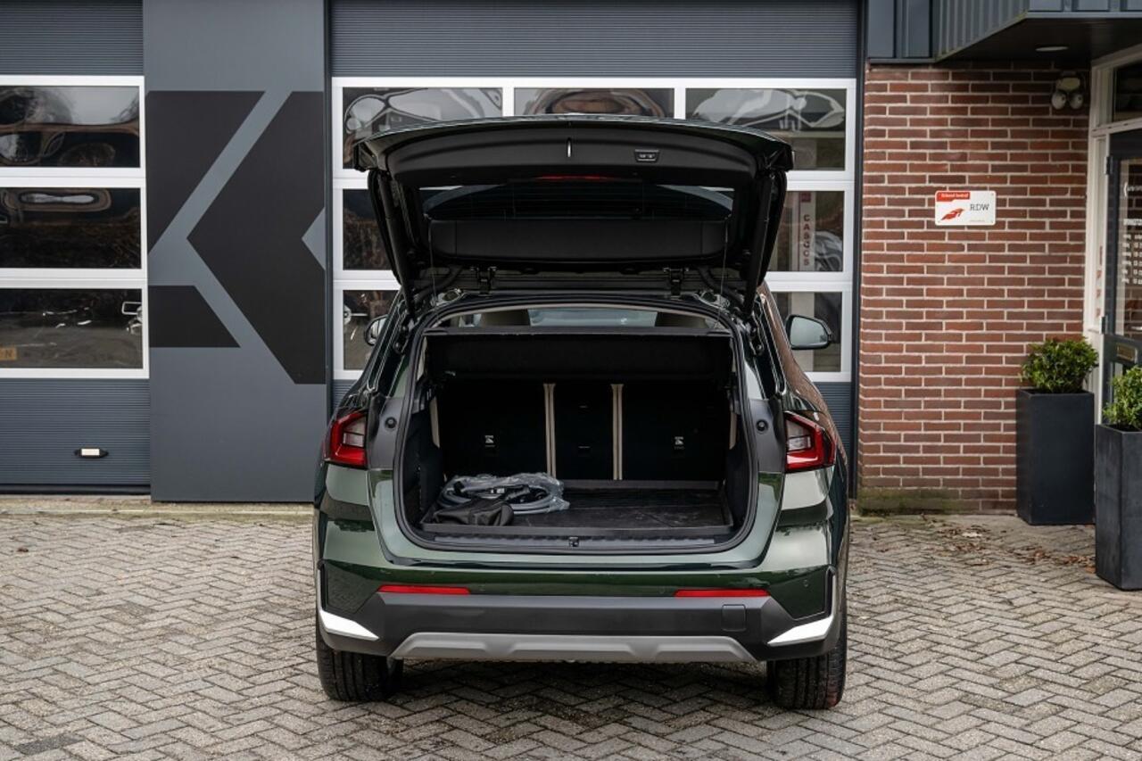 BMW X1 25e xDrive | Head-Up | 360° | Trekhaak | Keyless | Memory | Leder | Sanremo Grün |
