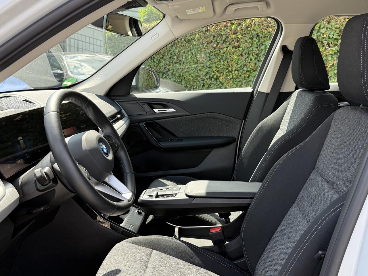 BMW X1 xDrive25e | Head up | Adapt Led | 360 cam | Driving ass. | Stoelverw.