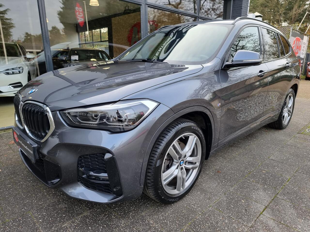 BMW X1 Automaat | High Executive | M-Sport | Pano | HUD | Leder | Dealerauto | Topstaat!