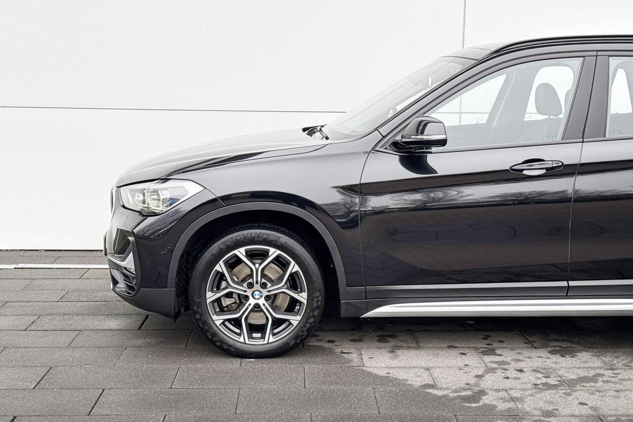 BMW X1 sDrive20i Business Edition Plus xL:ine | High Executve | Trekhaak