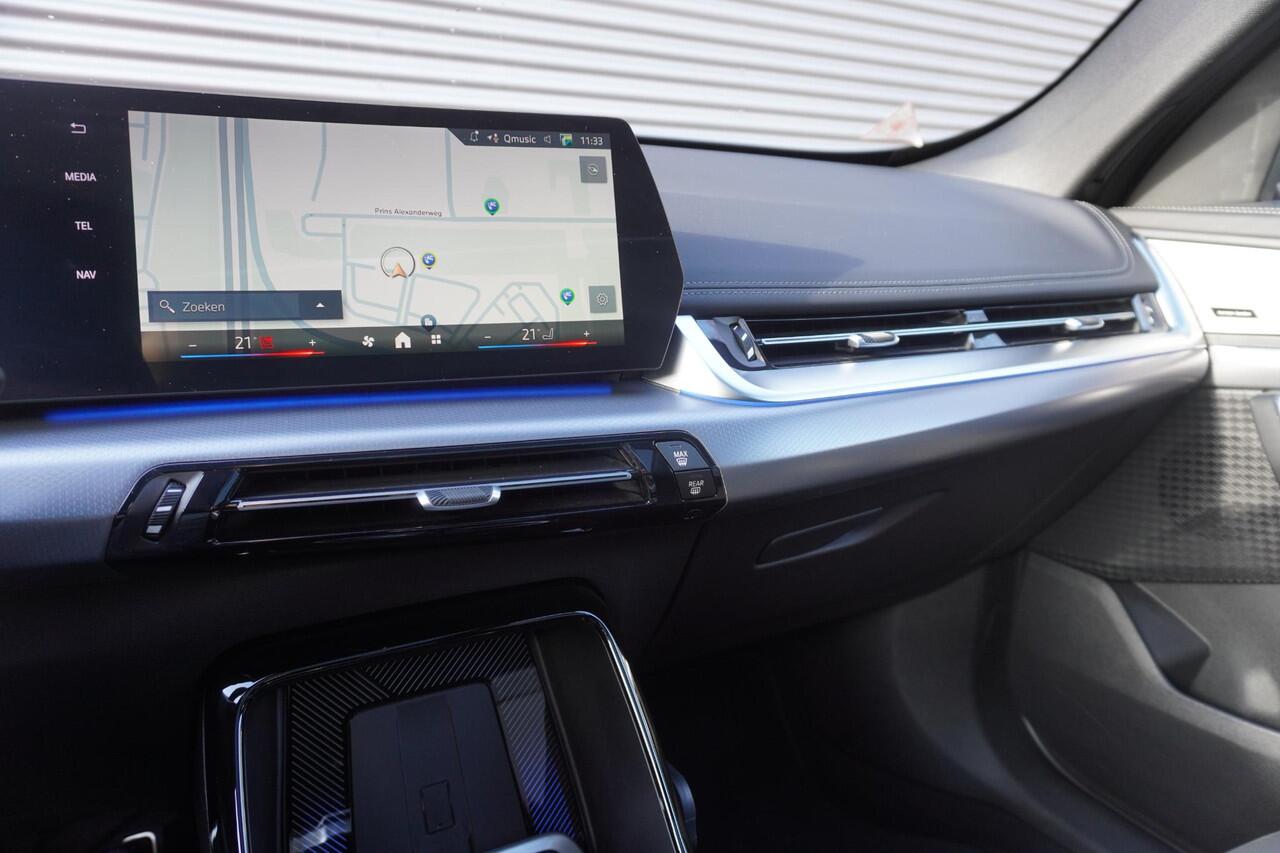 BMW X1 xDrive25e M Sportpakket Pro | Comfort Pack | Trekhaak met elektrisch wegklapbare kogel | Glazen panoramadak | Harman-Kardon sound system | Elektrisch verstelbare stoelen