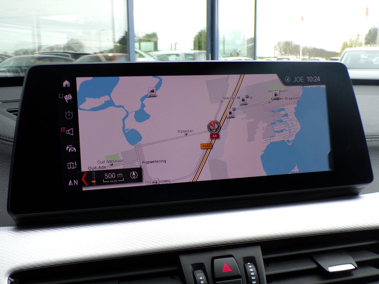 BMW X1 sDrive20i M-Sport, Apple Carplay / Trekhaak / Full LED / HiFi audio / Head up Display / Parkeersensoren