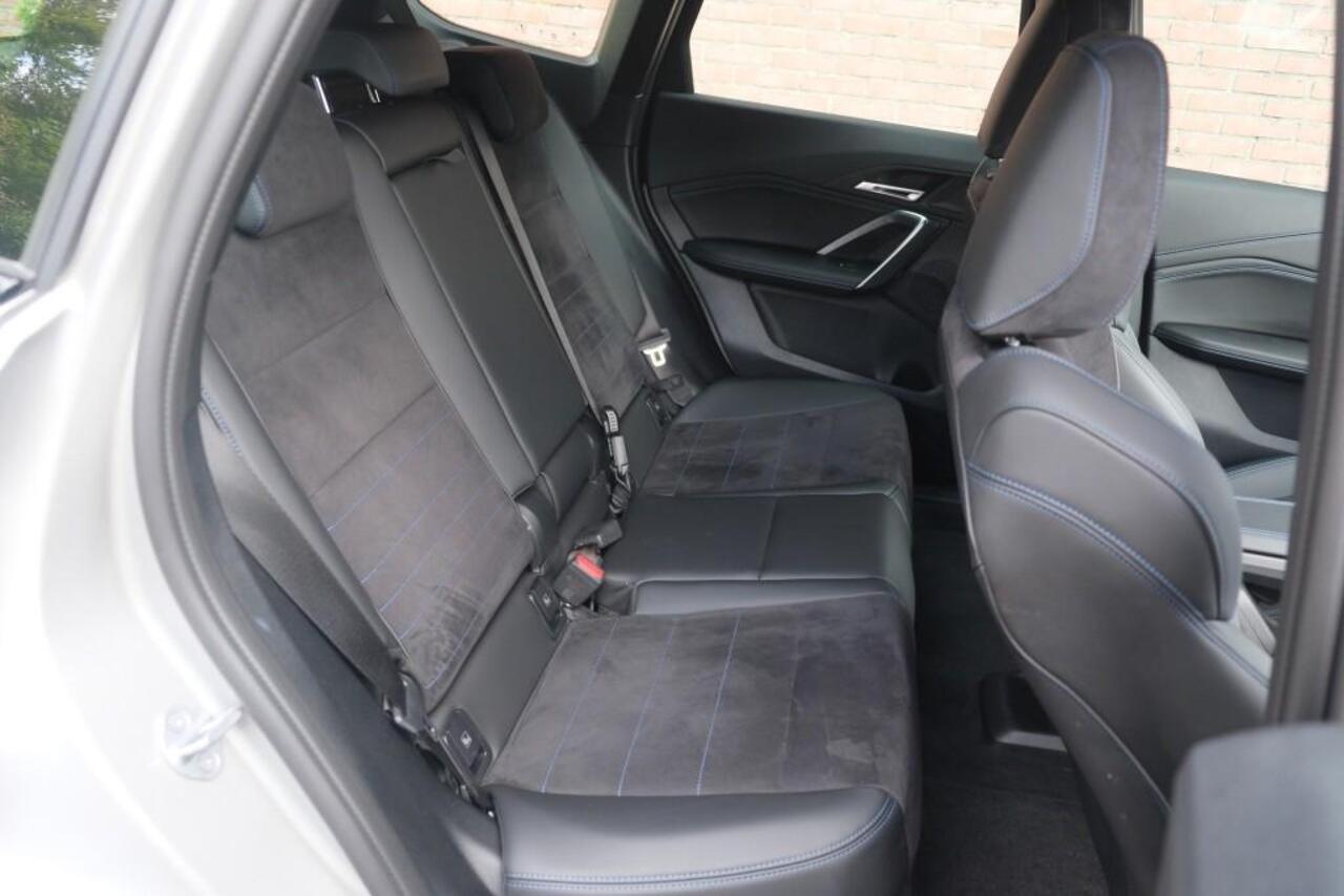 BMW X1 xDrive25e 245pk Aut. M Sport | Navi | Climate | Keyless | Camera | Alcatara | Elektrische Achterklep | Stoelverwarming | PDC