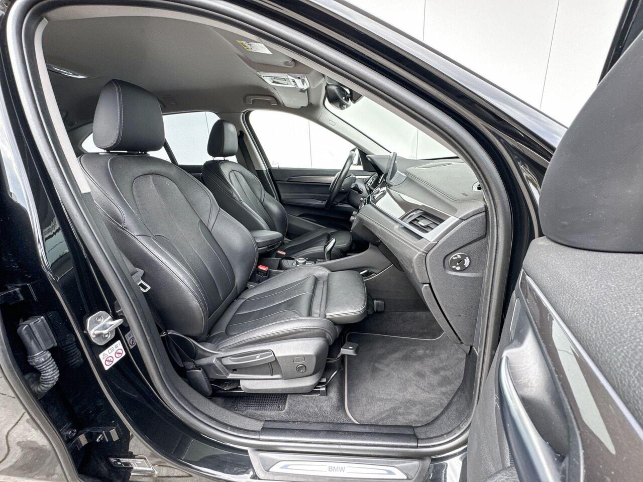 BMW X1 sDrive18i High Executive Hifi / Head Up Display / Inklapbare Buitenspiegels